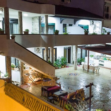 Apartments Ishmi In Center Of Ülgün Dış mekan fotoğraf