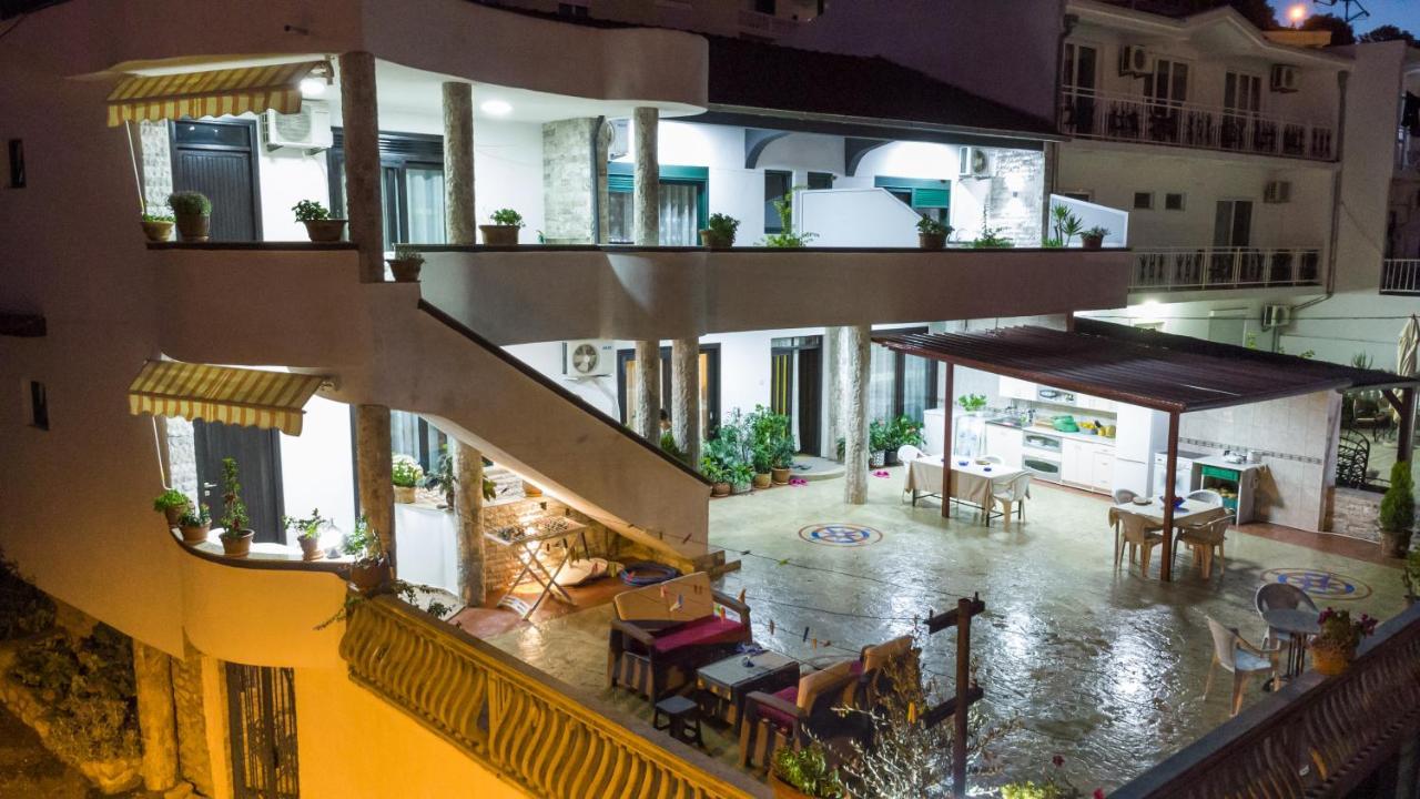 Apartments Ishmi In Center Of Ülgün Dış mekan fotoğraf
