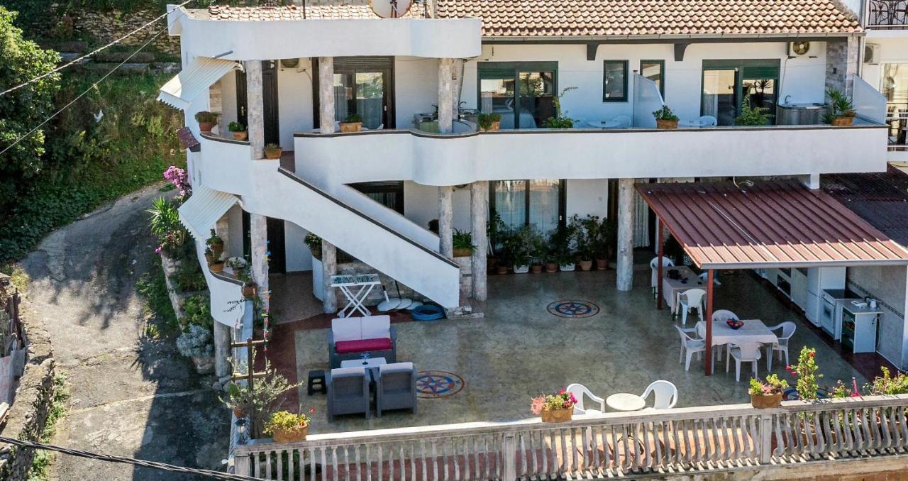 Apartments Ishmi In Center Of Ülgün Dış mekan fotoğraf