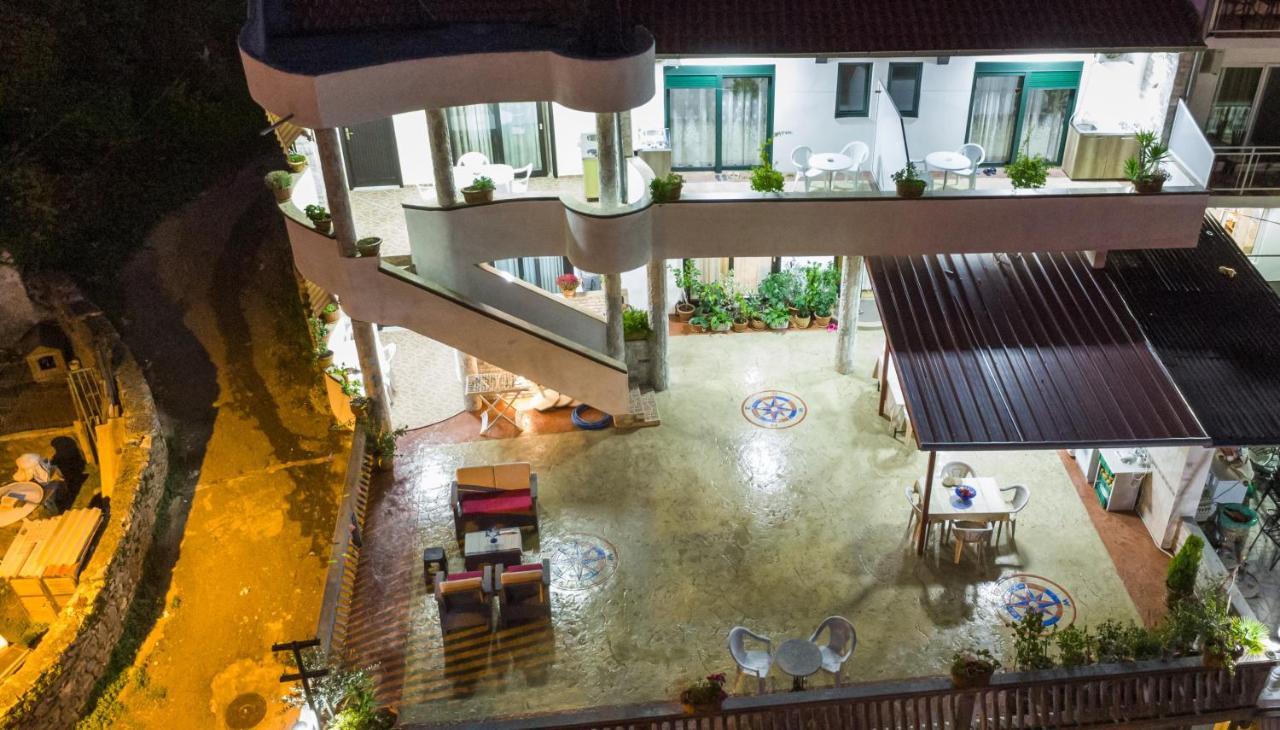 Apartments Ishmi In Center Of Ülgün Dış mekan fotoğraf