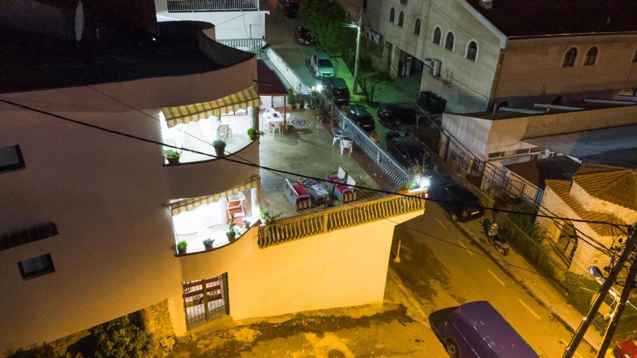 Apartments Ishmi In Center Of Ülgün Dış mekan fotoğraf