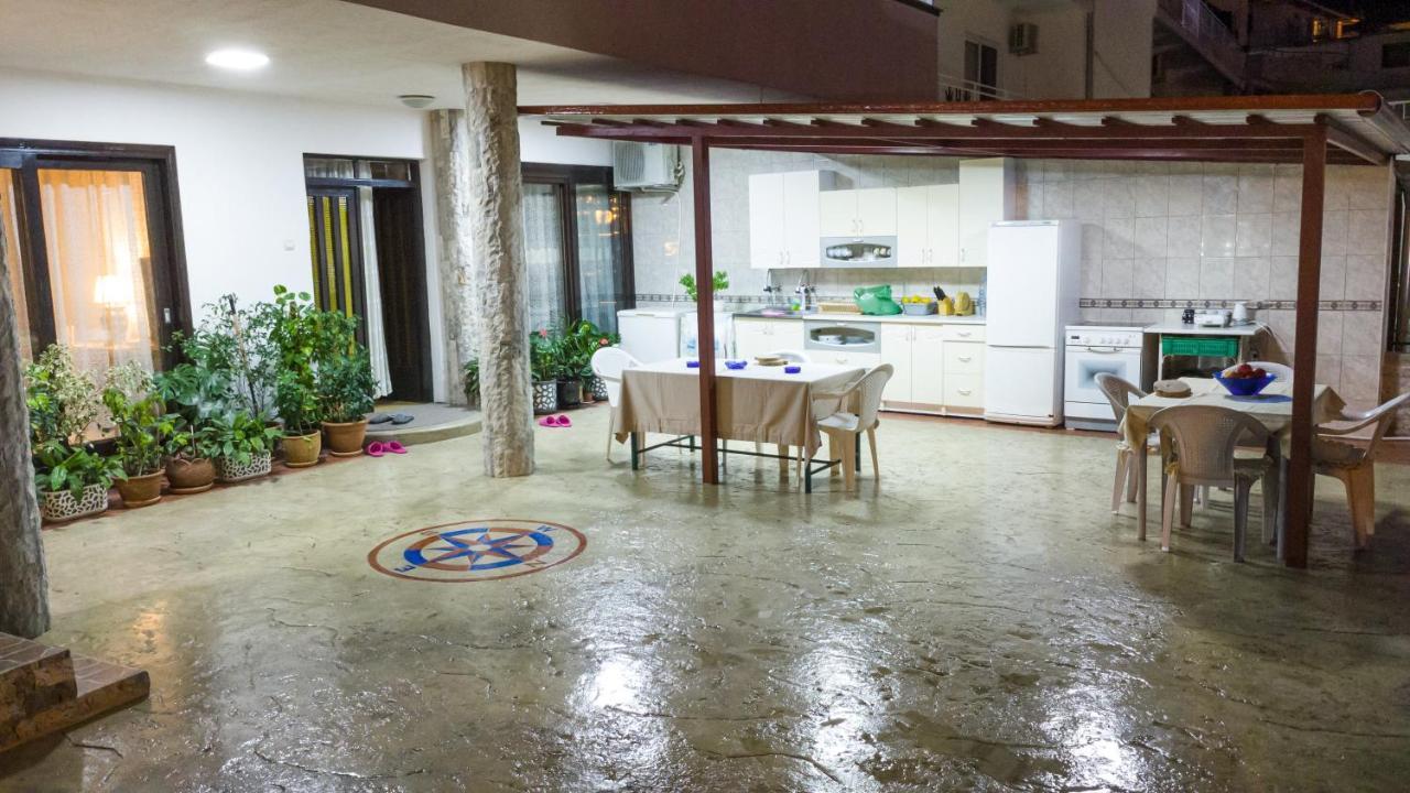 Apartments Ishmi In Center Of Ülgün Dış mekan fotoğraf