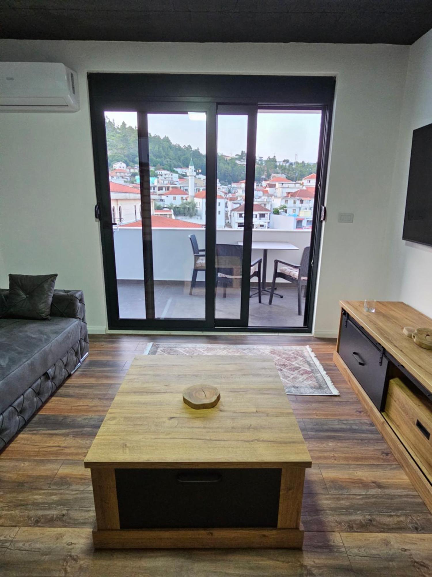 Apartments Ishmi In Center Of Ülgün Dış mekan fotoğraf